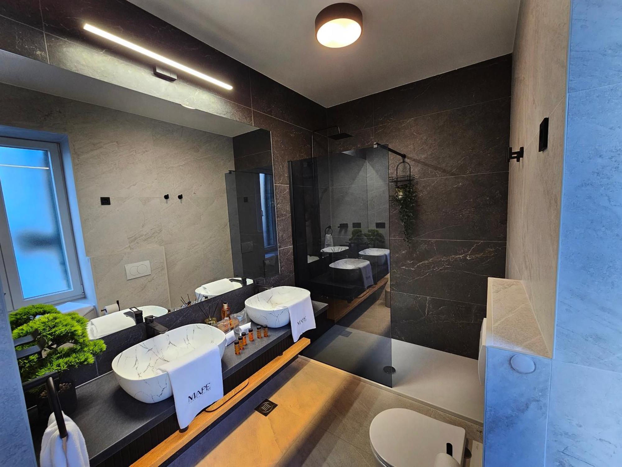 Ma Pe Luxury Rooms สปลิท ภายนอก รูปภาพ