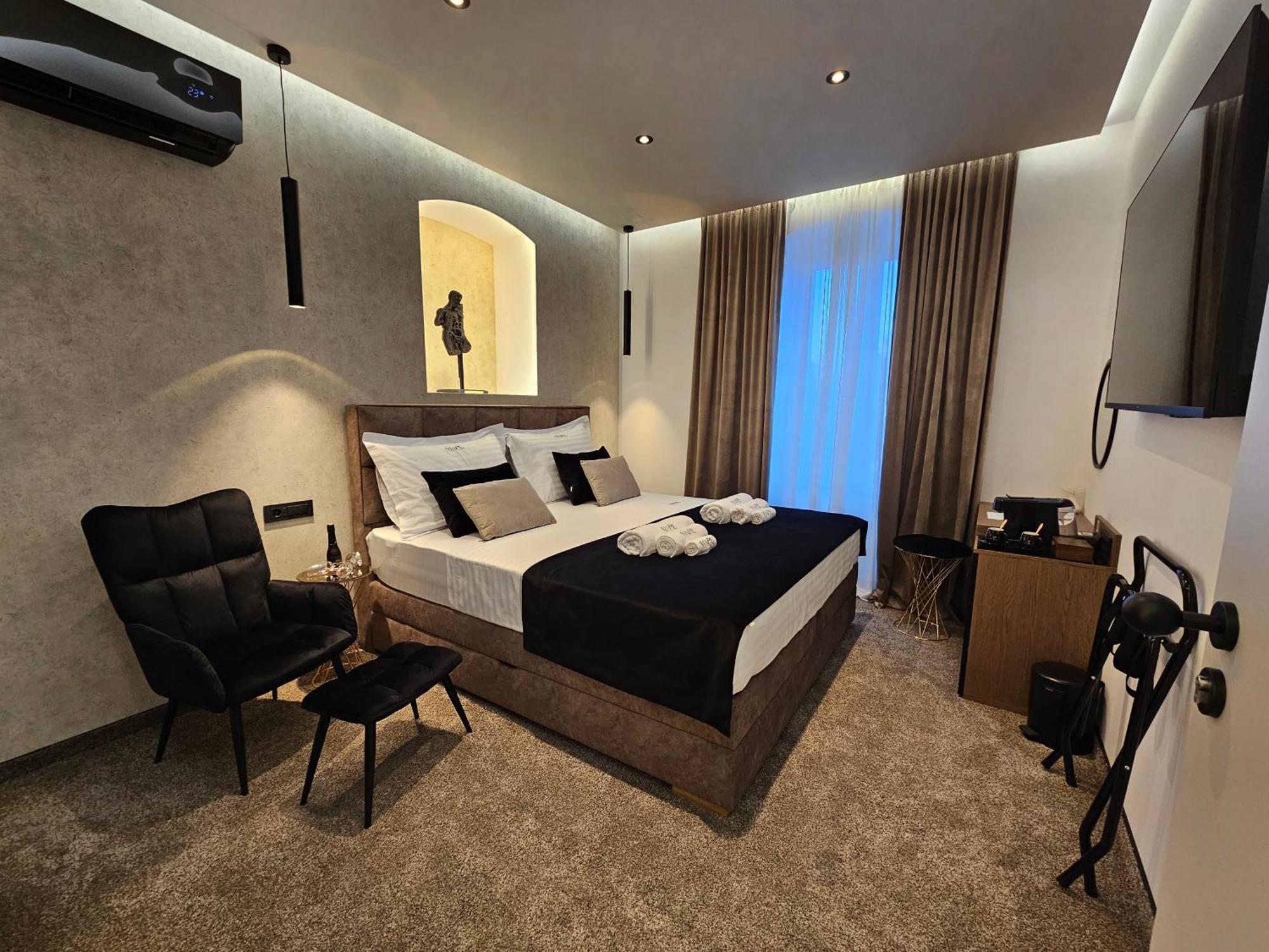 Ma Pe Luxury Rooms สปลิท ภายนอก รูปภาพ